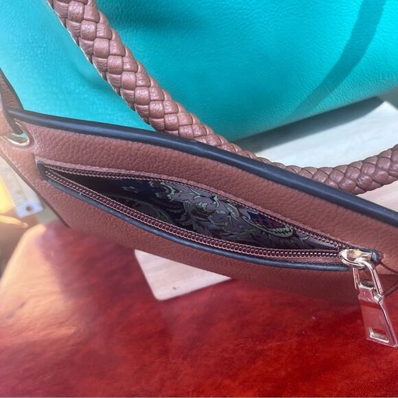 Black Rivet Color-block Green / Tan Faux Leather Bucket Shoulder Bag - Picture 12 of 13